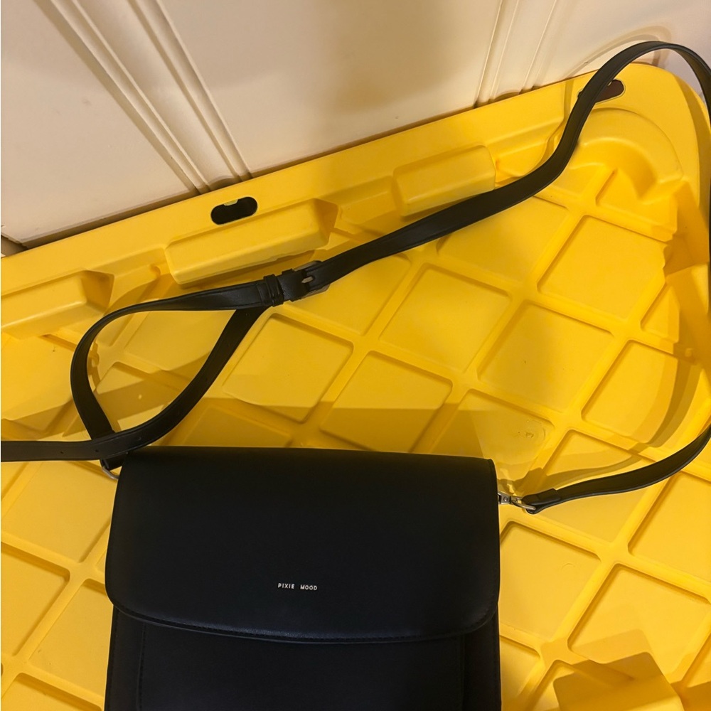 Pixie Mood Elegant Black Crossbody Bag